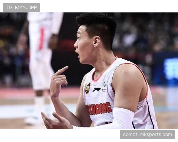 萨维奇比赛稳定性持续提升,防守表现稳健 萨维奇比赛稳定性持续提升,防守表现稳健